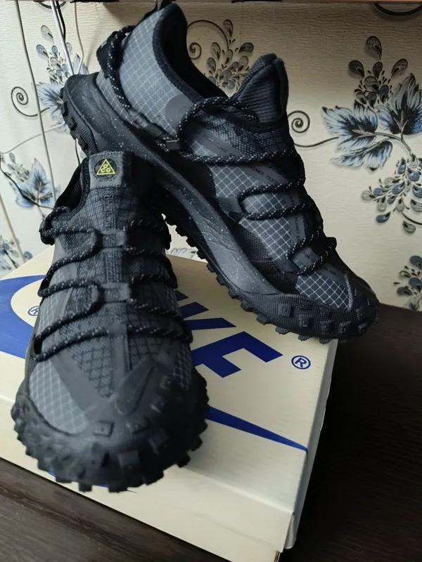 Кроссовки NIKE 44 размер 2 Кроссовки NIKE 44 размер 2