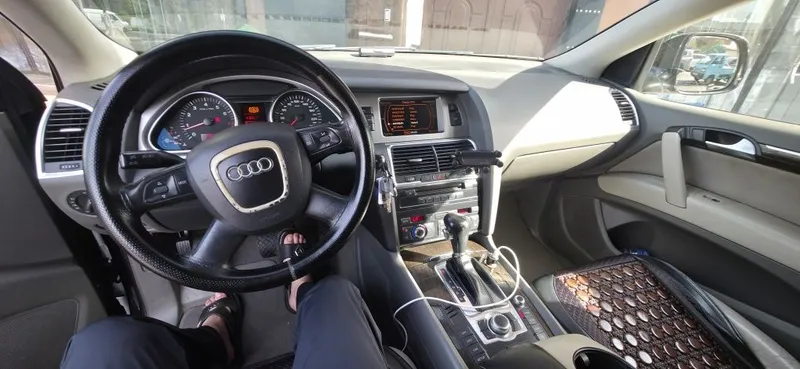 Audi Q7 (Quattro) 7 Audi Q7 (Quattro) 7