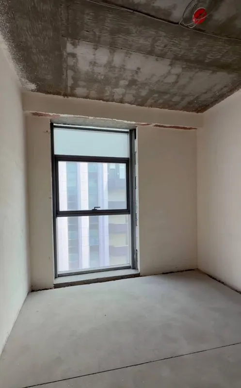 3-комнатная квартира в ЖК Sapphire Terrace, white box, балкон 5
