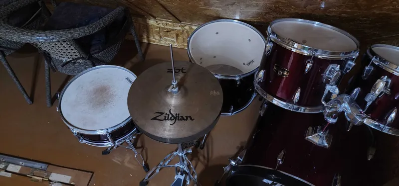 Tama Imperialstar 5-Piece Drum Kit (почти новая)+Zildjian/ZBT тарелки 4