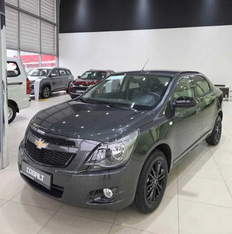 Chevrolet Cobalt Midnight MCM Chevrolet Cobalt Midnight MCM
