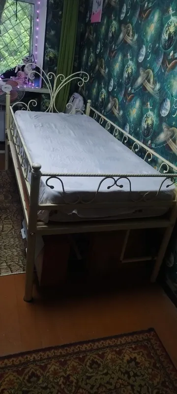 железная кровать