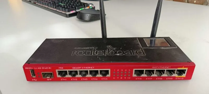 MikroTik RB2011ViAS-2HnD-IN
