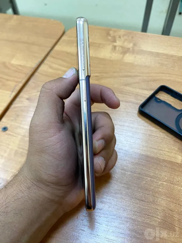Samsung S21 5G идеальный 6 Samsung S21 5G идеальный 6