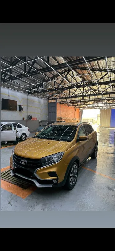 Lada Xray Cross 1