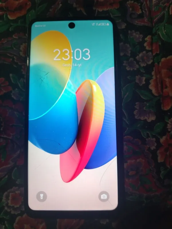 bu telefon ekrani singan 3