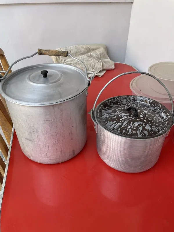 Продам кастрюлю и ведро аллюминивые ( ссср).
