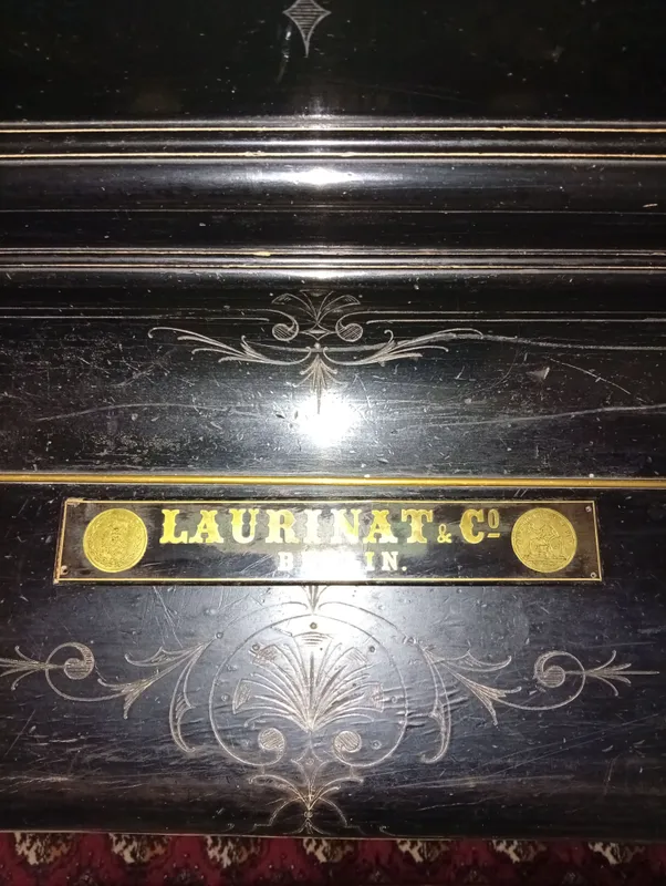 продам пианино Laurinat 1 продам пианино Laurinat 1