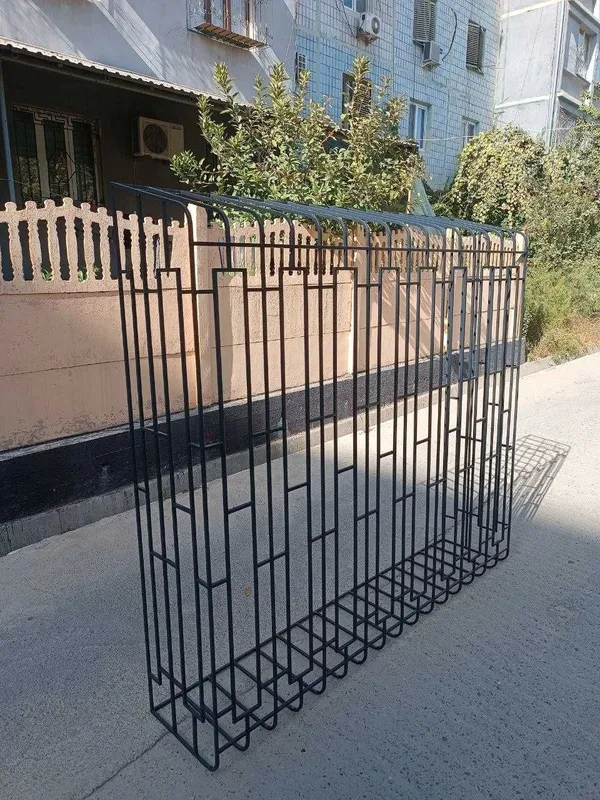Deraza panjaralari, soyabonlar reshotka, badiiy temirchilik, to‘siqlar 2