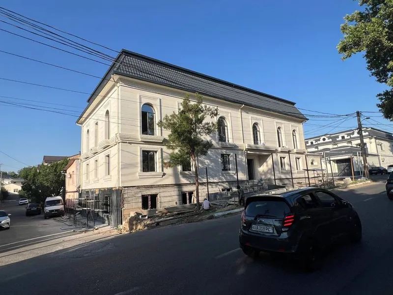 Вообще БОМБИНА ЖОЙ! ПРОДАЁТСЯ ЗДАНИЕ ц.Луначарского 1200м2 4этажа 1 Вообще БОМБИНА ЖОЙ! ПРОДАЁТСЯ ЗДАНИЕ ц.Луначарского 1200м2 4этажа 1