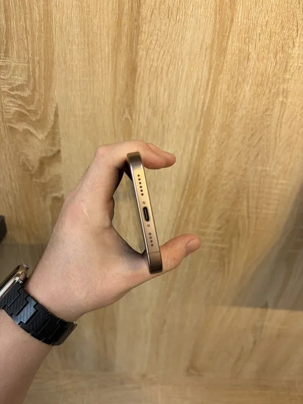 Iphone 16 pro max 4 Iphone 16 pro max 4