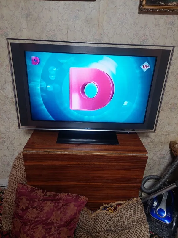 Телевизор Sony легенда 1