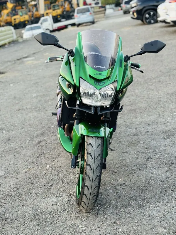 Продаётся оригинальный Kawasaki Z750S 2 Продаётся оригинальный Kawasaki Z750S 2