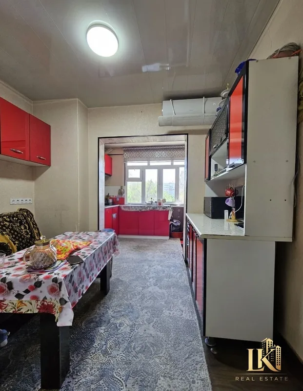 Продаётся просторная 3-комнатная квартира 76 м², 3/4, Учтепинский район 5