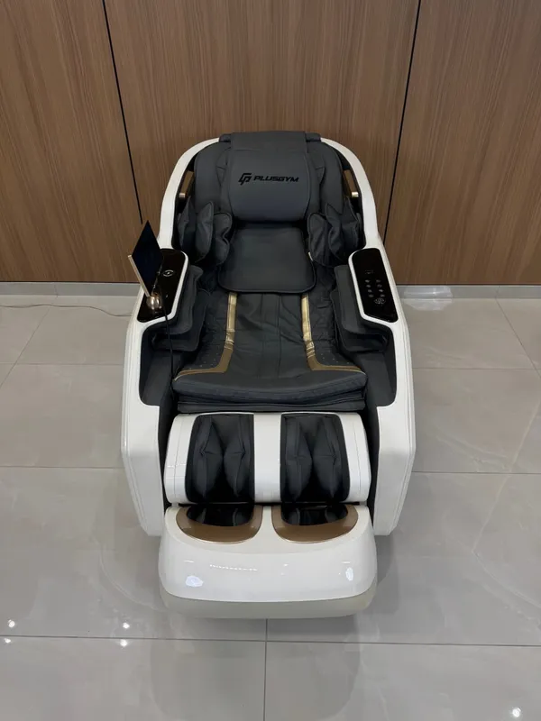 Массажное кресло Plusgym R70 4
