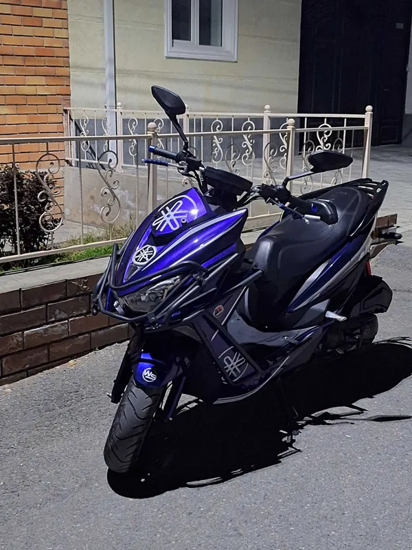 Скутер Force 150 3