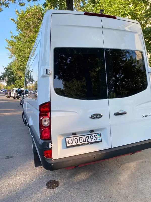 Микроавтобус жак 3 Микроавтобус жак 3