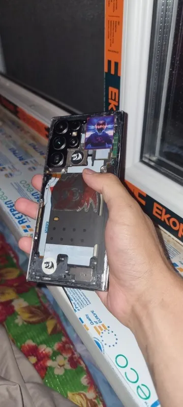 Galaxy s22 ultra с кастомной крышкой 4