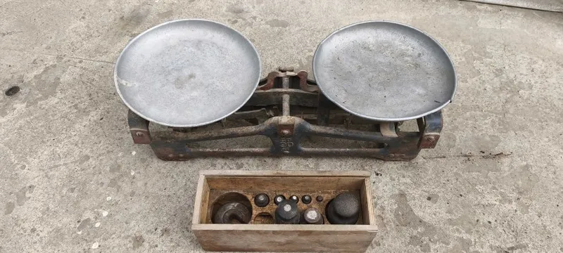 Весы старинные (антиквариат)