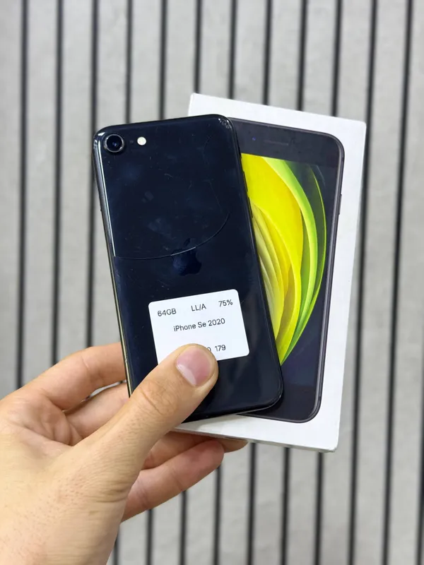iPhone SE 2020 (экран разбит) iPhone SE 2020 (экран разбит)