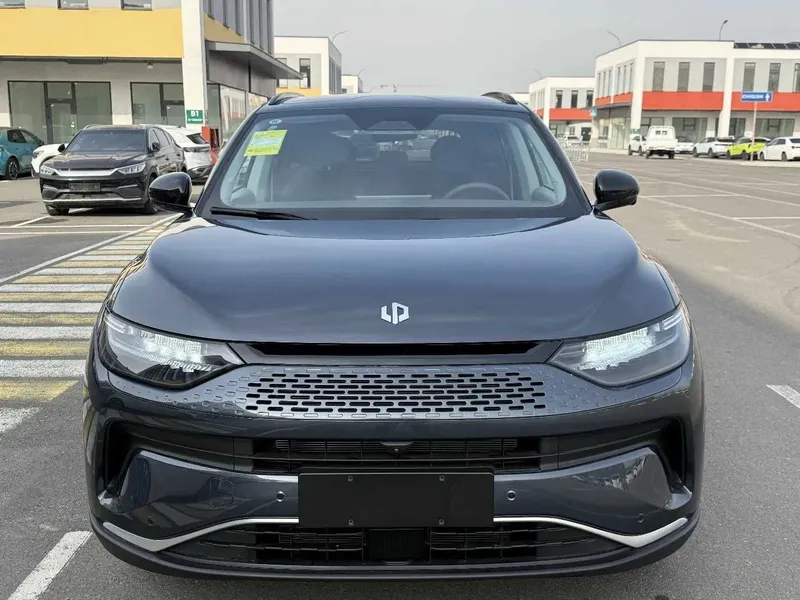 Leapmotor C11 hybrid 200km, naxt va halol nasiya 1 Leapmotor C11 hybrid 200km, naxt va halol nasiya 1