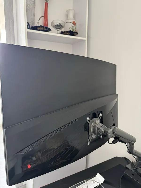 Монитор MSI 32 дюйма 2K Curved 1ms — фото 1
