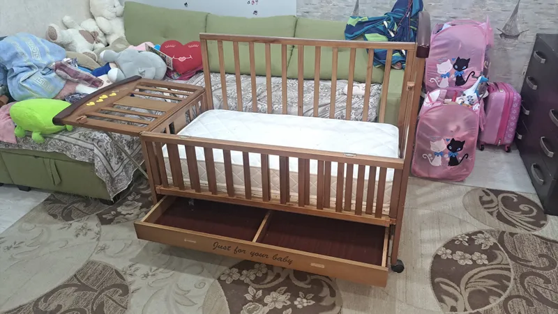 продается детская кровать в хорошем состояние. 1