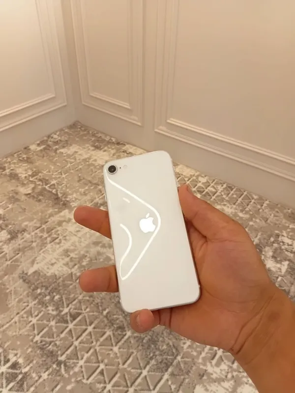 Iphone se 2020, ochilmagan 2 Iphone se 2020, ochilmagan 2