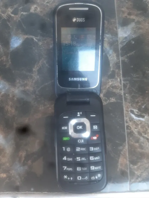 Продаётся свой телефон samsung раскладушка — фото 1
