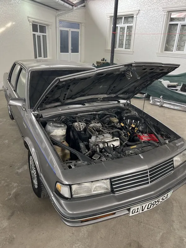 Oldsmobile 1988 год пепельный цвет 2 Oldsmobile 1988 год пепельный цвет 2