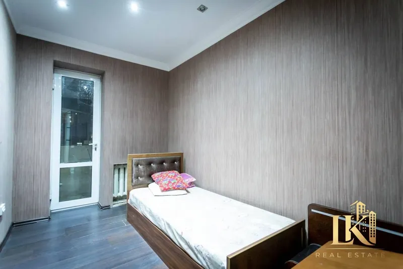 Продаётся 4-комнатная квартира (4/4/4), 90 м², Юнусабадский район 7 Продаётся 4-комнатная квартира (4/4/4), 90 м², Юнусабадский район 7
