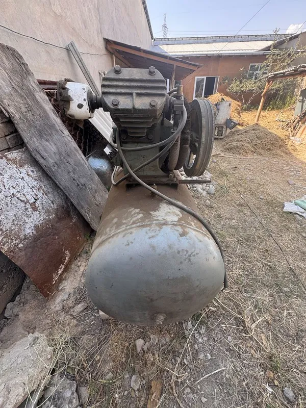Kompressor 500 litr 380 voltda ishlidi 7,5 kw matori 3