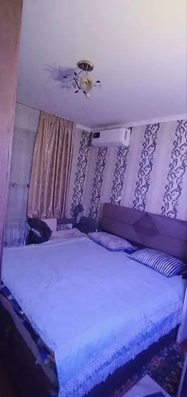 Yangiyo‘l markazida 4 xonaga qayta rejalashtirilgan 3 xonali shaxsiy kvartira 3 Yangiyo‘l markazida 4 xonaga qayta rejalashtirilgan 3 xonali shaxsiy kvartira 3