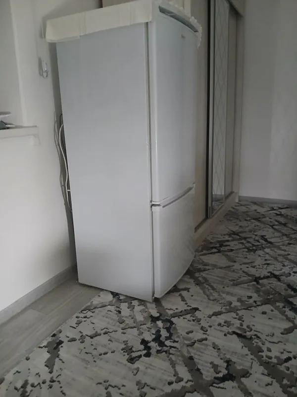Продаеться Холодильник — фото 1 Продаеться Холодильник — фото 1