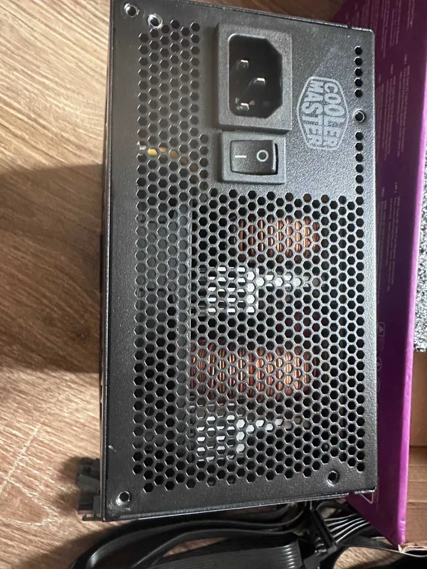 Модульные блоки Cooler Master MWE Gold 1250 - V2 (Почти новые) — фото 7