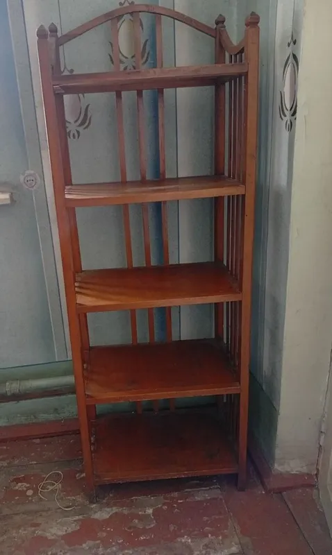 Этажерка из дерева