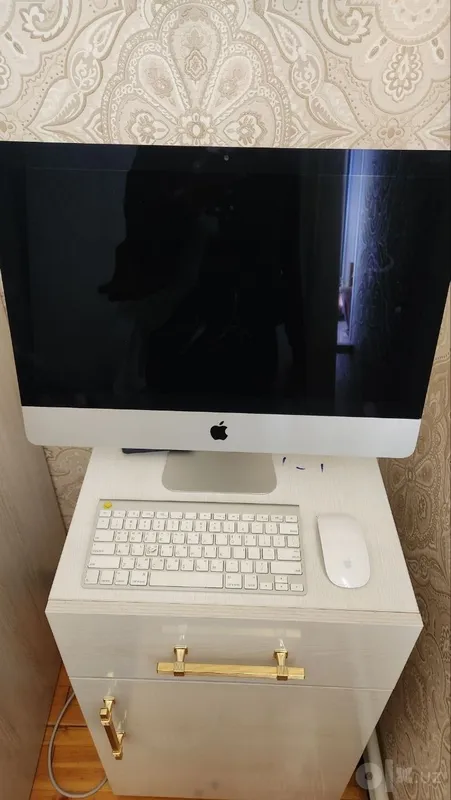 Apple iMac sotiladi 1 Apple iMac sotiladi 1