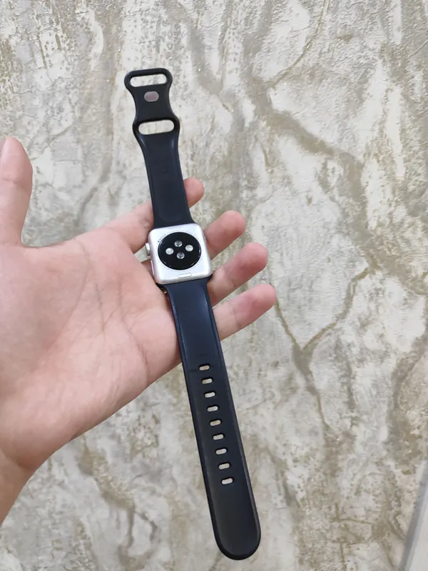 iWatch 3 38 мм, iCloud 3