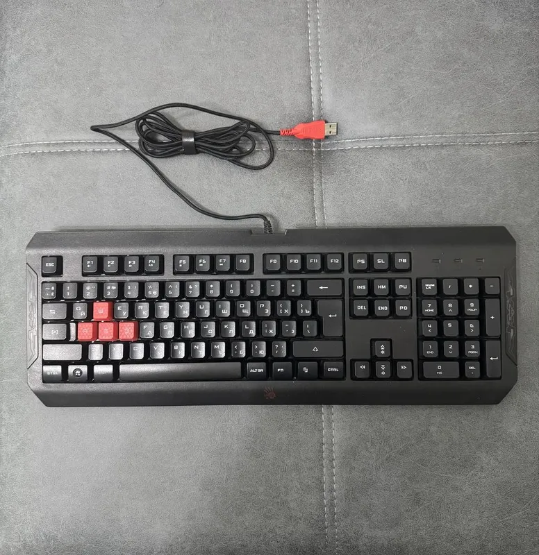 Bloody BI20N игровая клавиатура + игровая мышка 2 Bloody BI20N игровая клавиатура + игровая мышка 2