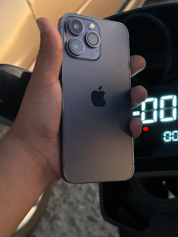 Продаётся iPhone 14 Pro Max 1