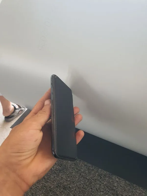 IPhone 11 pro Yonkist 100% Face yuq Ture tone bor Srochni 8 IPhone 11 pro Yonkist 100% Face yuq Ture tone bor Srochni 8