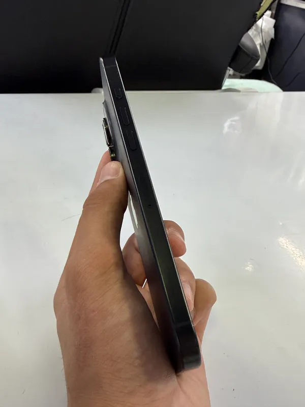 iPhone 16 pro max black 95% 1 iPhone 16 pro max black 95% 1