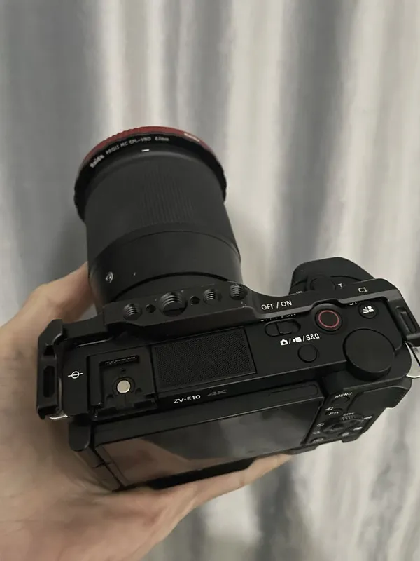 Sony ZV-E10 + клетка — фото 7