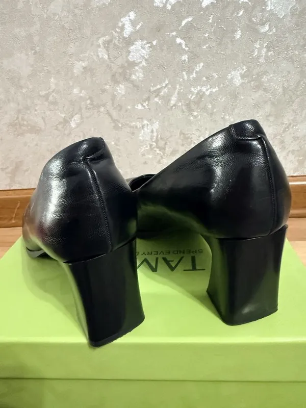 Продам черные женские туфли 4 Продам черные женские туфли 4