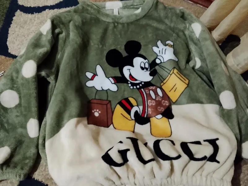 Ayol qizlar un pijama sotiladi