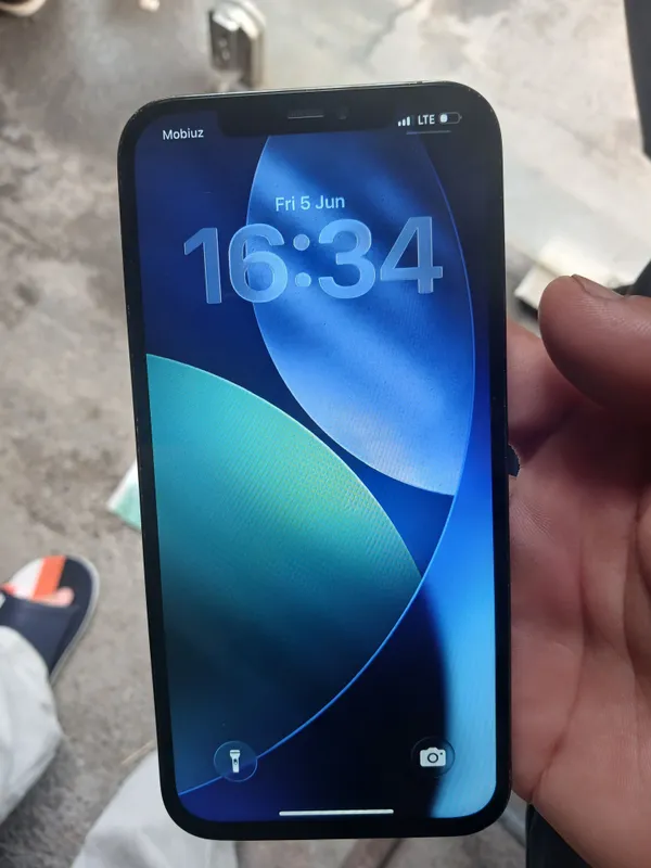 iPhone 12 Pro Max sotiladi. Holati yaxshi