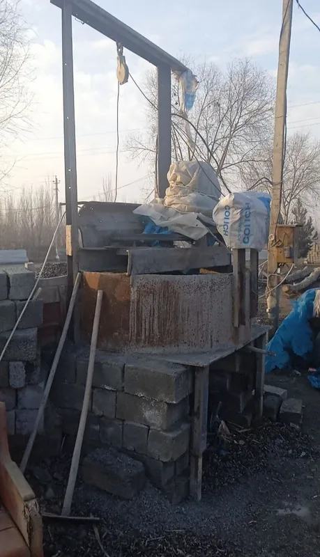 Продаётся аппарат (мешалка) для шлакоблока, тел. 916949693 1 Продаётся аппарат (мешалка) для шлакоблока, тел. 916949693 1
