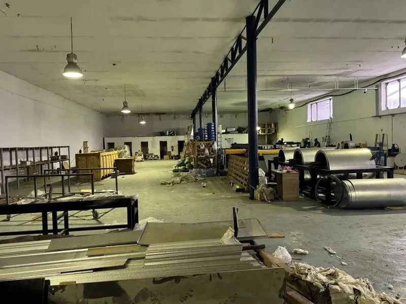 Сдаётся здание под производство в Жомий 3 Сдаётся здание под производство в Жомий 3