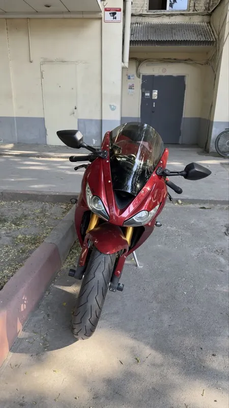 Triumph Daytona 675 3 Triumph Daytona 675 3