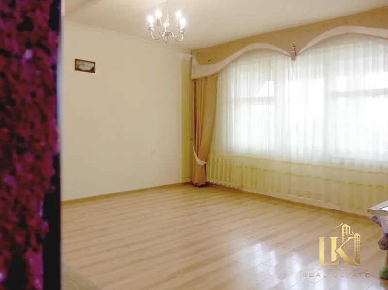 1 xonali kvartira sotiladi (fransuzcha reja), 42 m², Mirzo-Ulug‘bek tumani 1